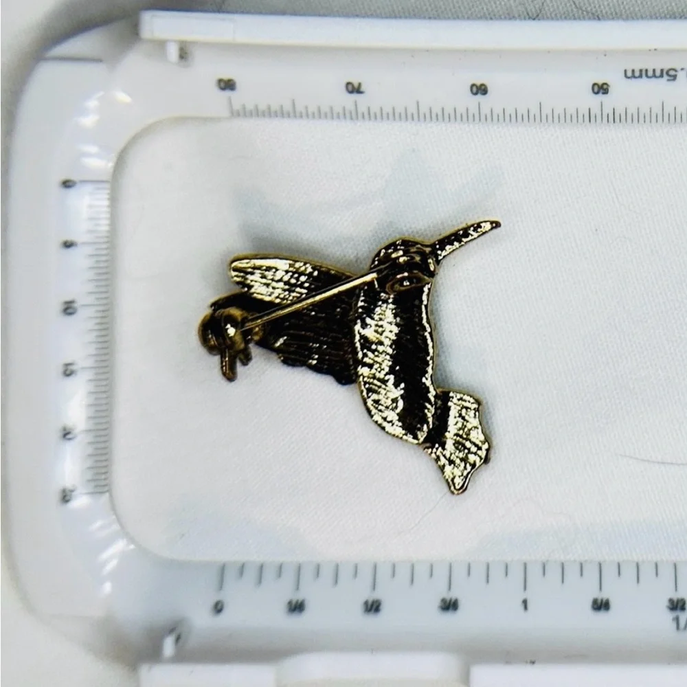 Hummingbird brooch gold-tone w/multicolored rhinestones Women's costume jewelry